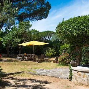 Hébergement de vacances Charmante Petite Maison A L'éntrée De Tropez, Saint-Tropez